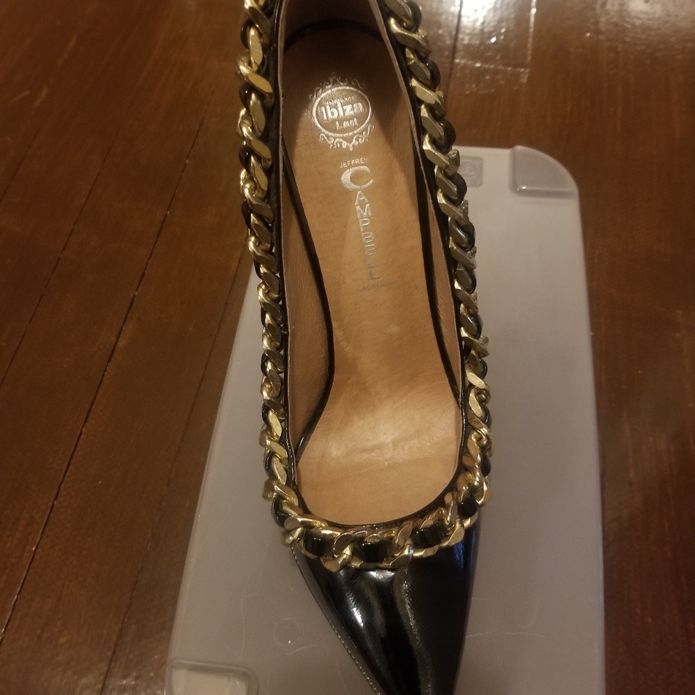 Like new, Jeffrey Campbell Chain Pumps
